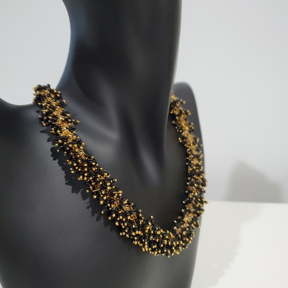 Gold Tone Necklace - Picture 5 of 5